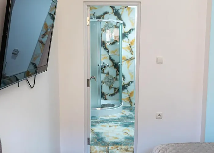 ゲストハウス Navial