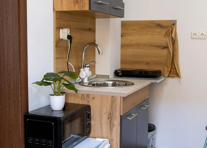 Navial ゲストハウス 3*